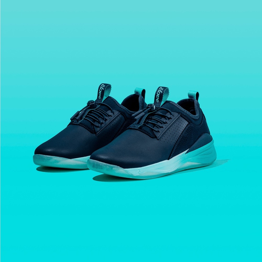 Cloves Medical Shoes Aqua Blue Limited Edition 8.5 women 7 men